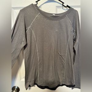 Lululemon grey long sleeve running shirt size 8